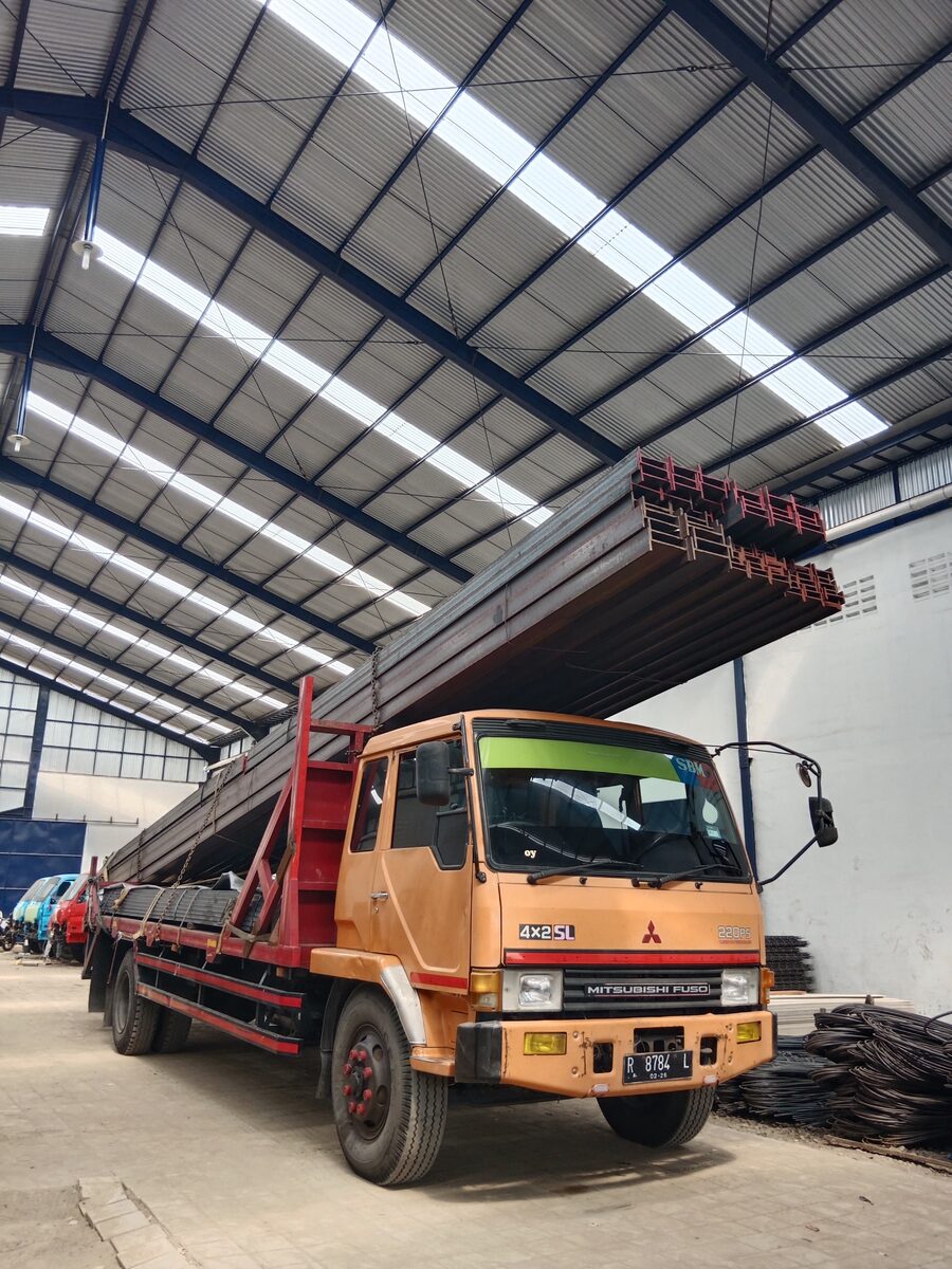 Gudang PT Sumber Baja Mandiri Purwokerto
